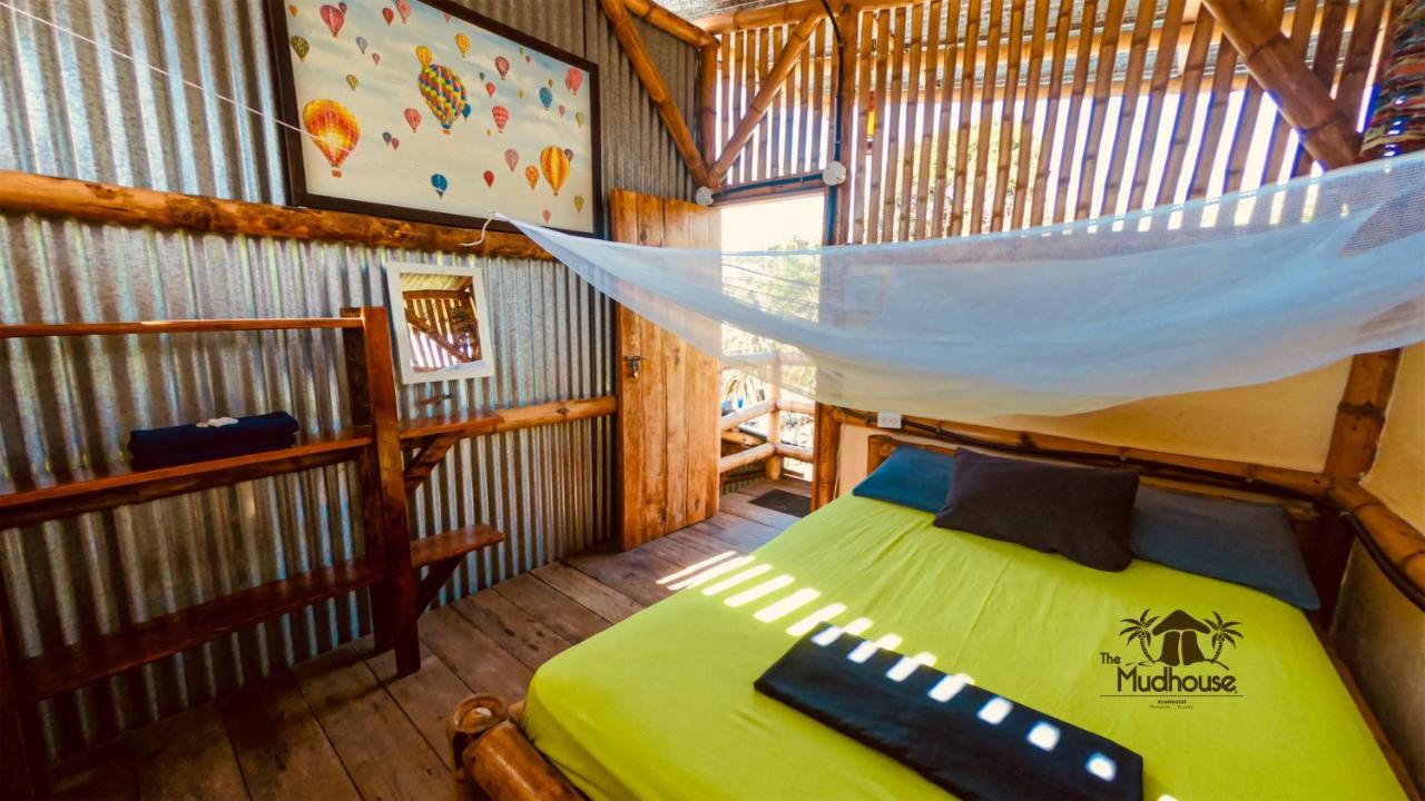 The Mudhouse Hostel Mompiche Eksteriør billede