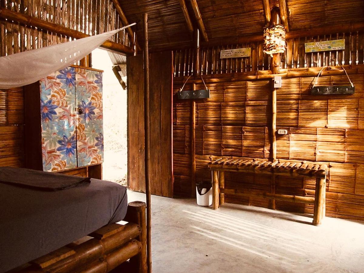 The Mudhouse Hostel Mompiche Eksteriør billede